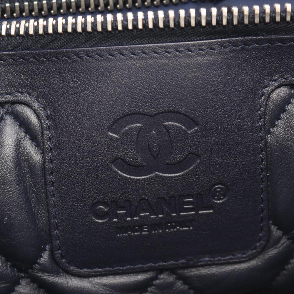CHANEL Blue Leather Tote Bag - Picture 4 of 11